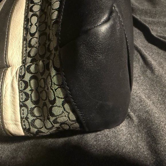 Coach Signature Tote Bag - Picture 8 of 9